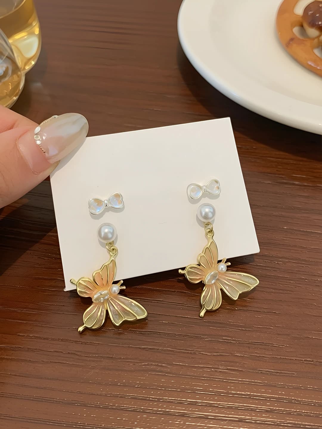 QG5 Pearl butterfly (2 pairs)