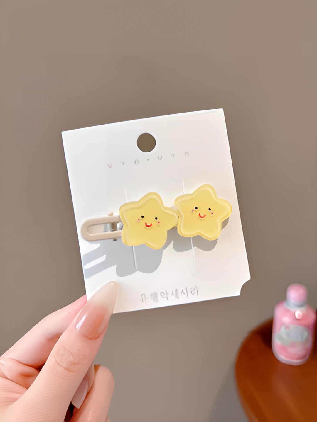 1# Cream yellow star clip