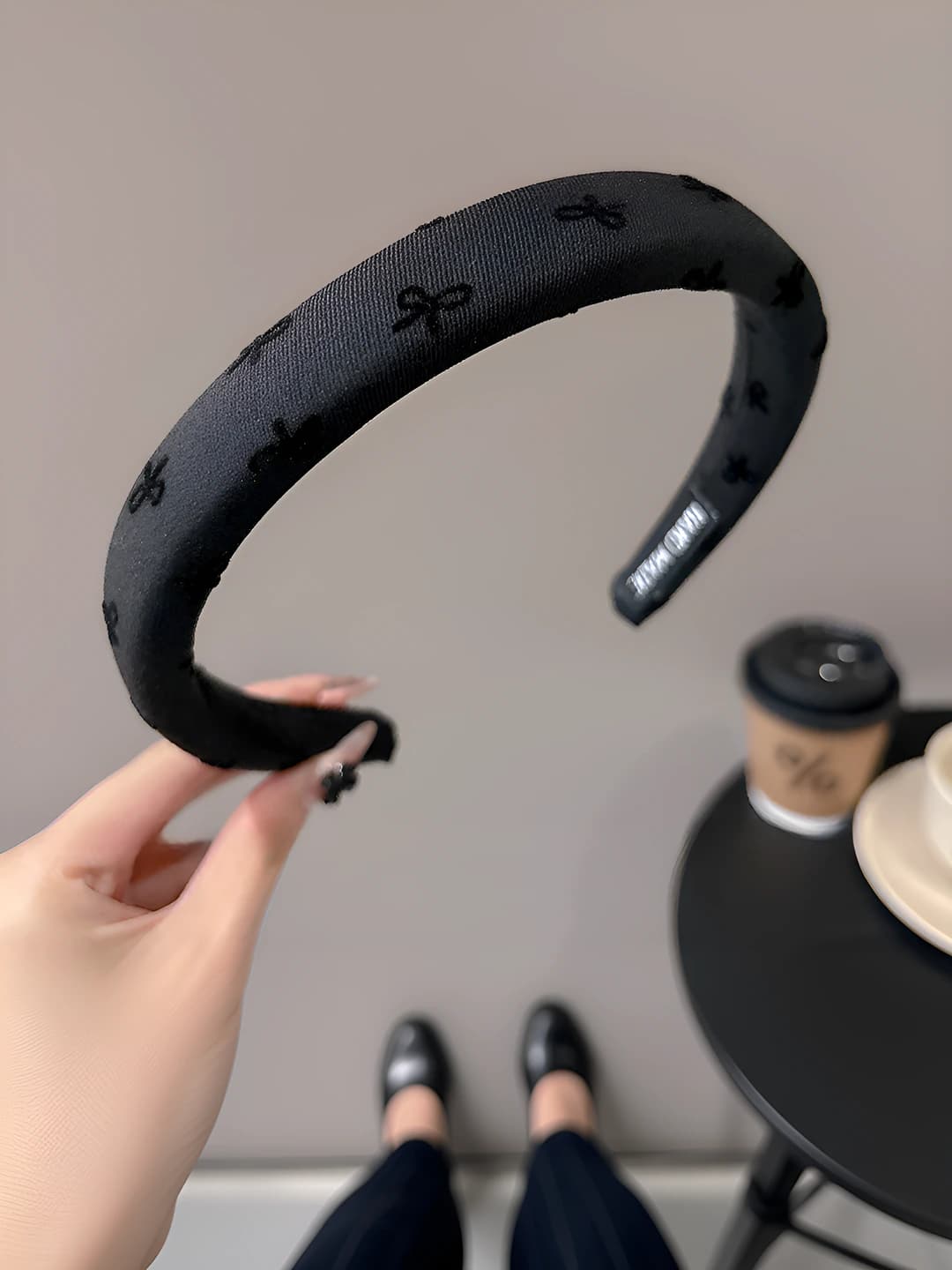 1# Black, ribbon (16.3 cm)