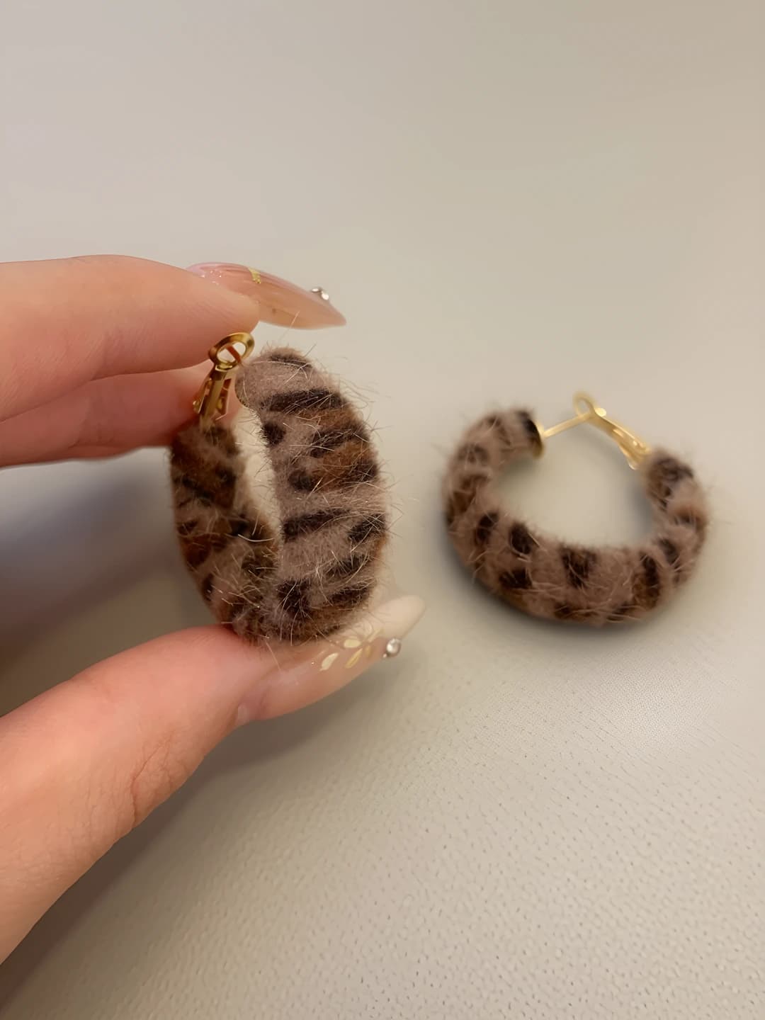 MRW1 [3CM] Кофейный леопард серьги