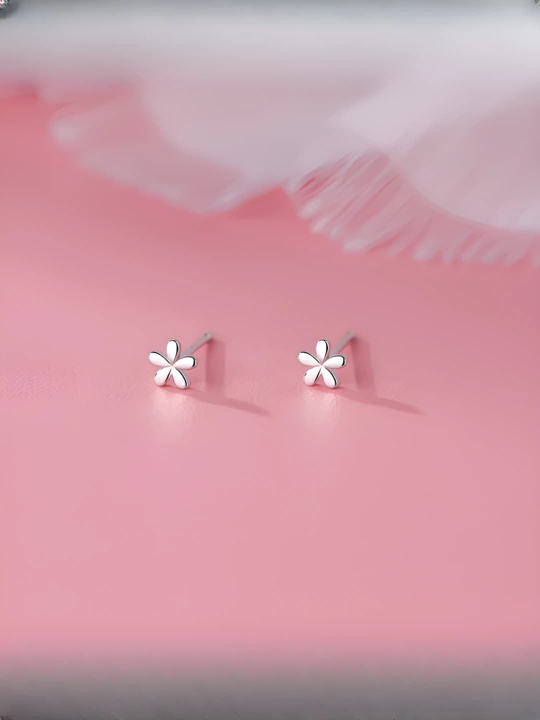 1# Small simple flower earrings
