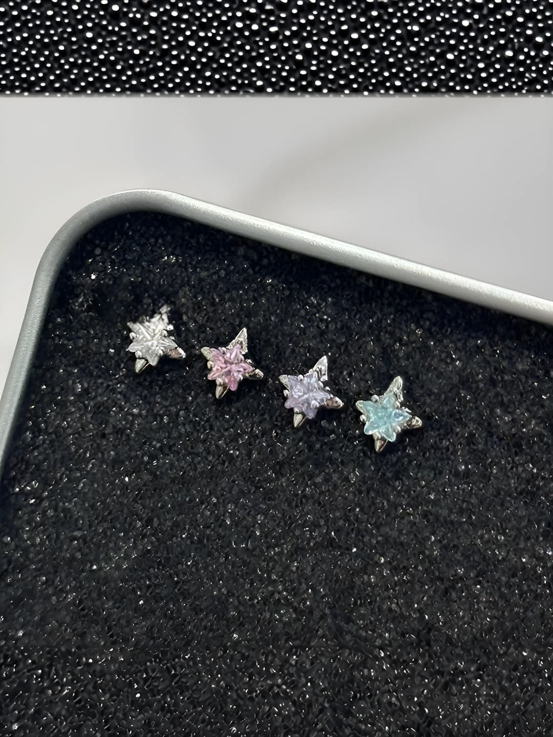 Purple 4-point star titanium 1 pc
