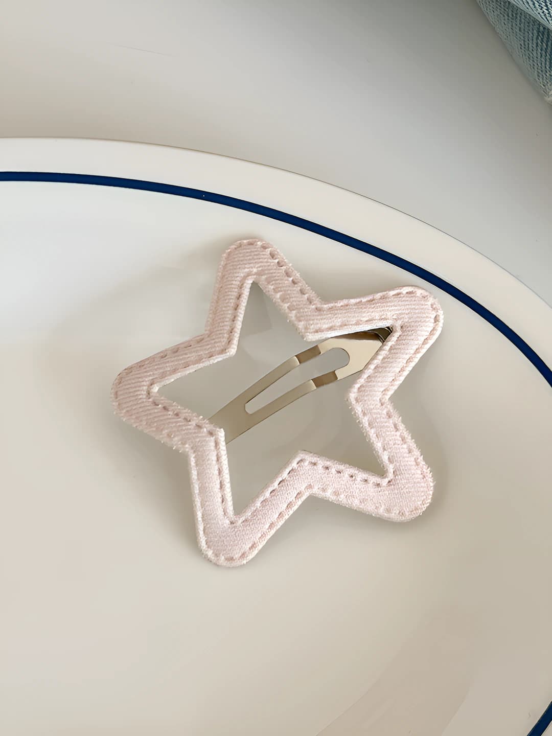 Pink star hair clip