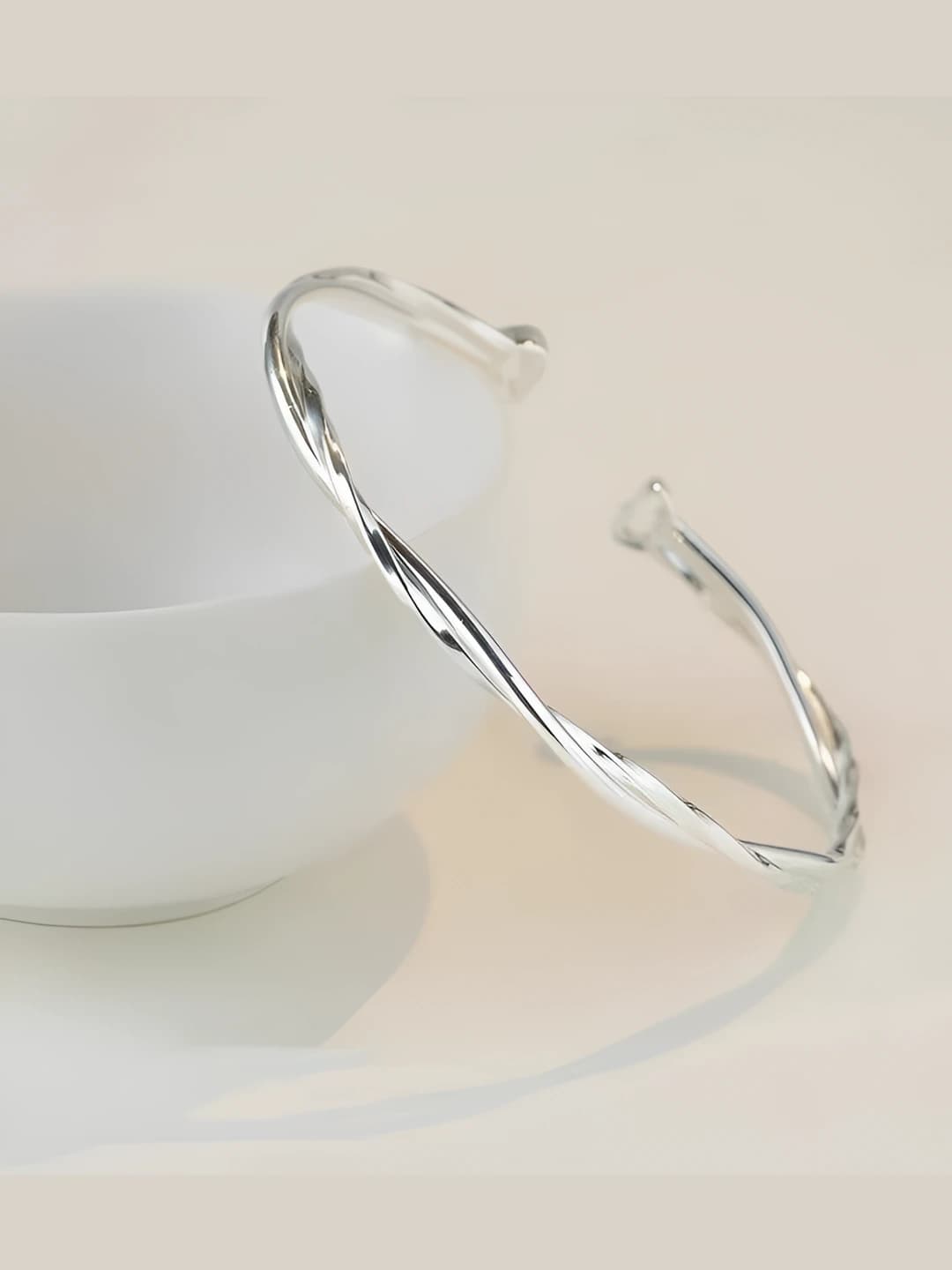 Hollow heart bracelet