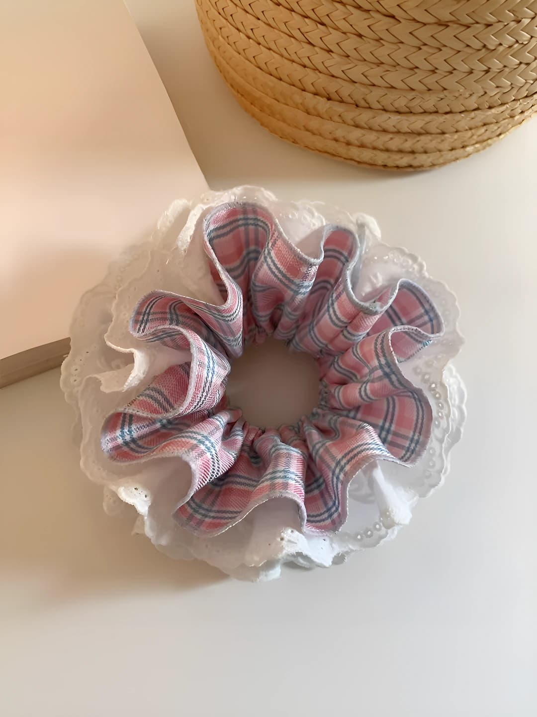3# Розовый мелкий горошек, белый кружево, ~17 см