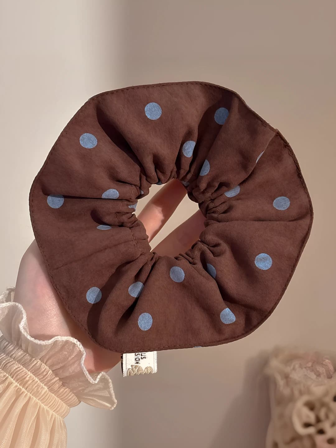 2# Brown with blue dots - 15 cm