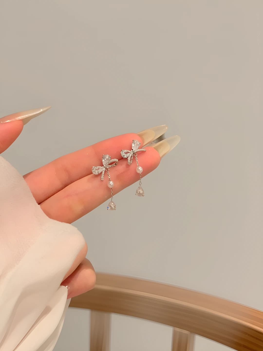 1# Zircon ribbon tassel earrings