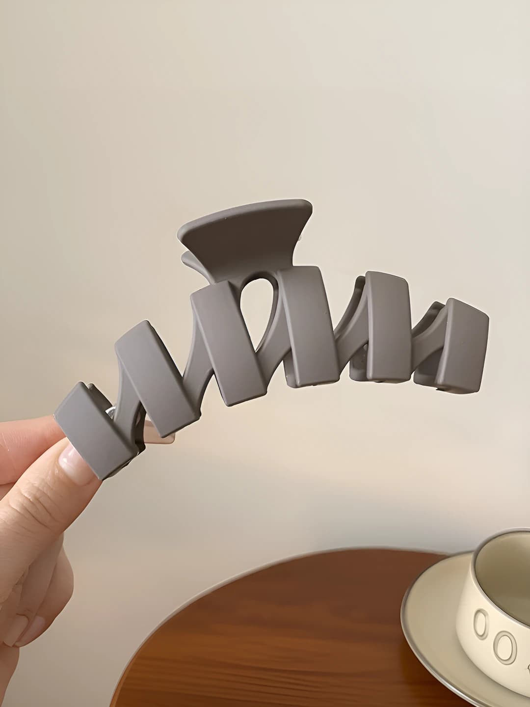 7#Irregular dark coffee clip 11cm