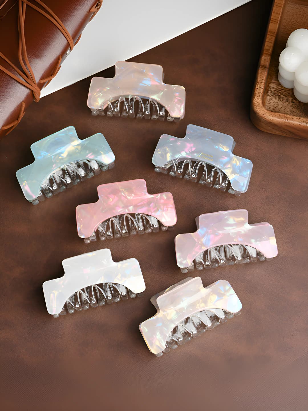Ayollar uchun PVC soch toʻgʻnagʻichlari va taroqlar: kvadrat shaklli, biznes uslubi, qoʻlda ishlangan, quyosh, bulut, yulduz, meteor, naqsh, suvoq, toʻlqin, rang-barang, suv yorugʻligi dizayn elementlari