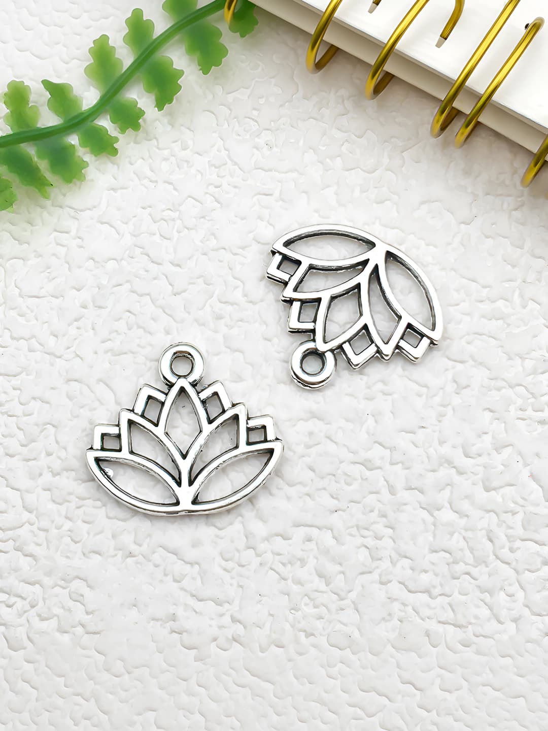 1pc Open Yoga Lotus 14x16mm-0.75g-9050