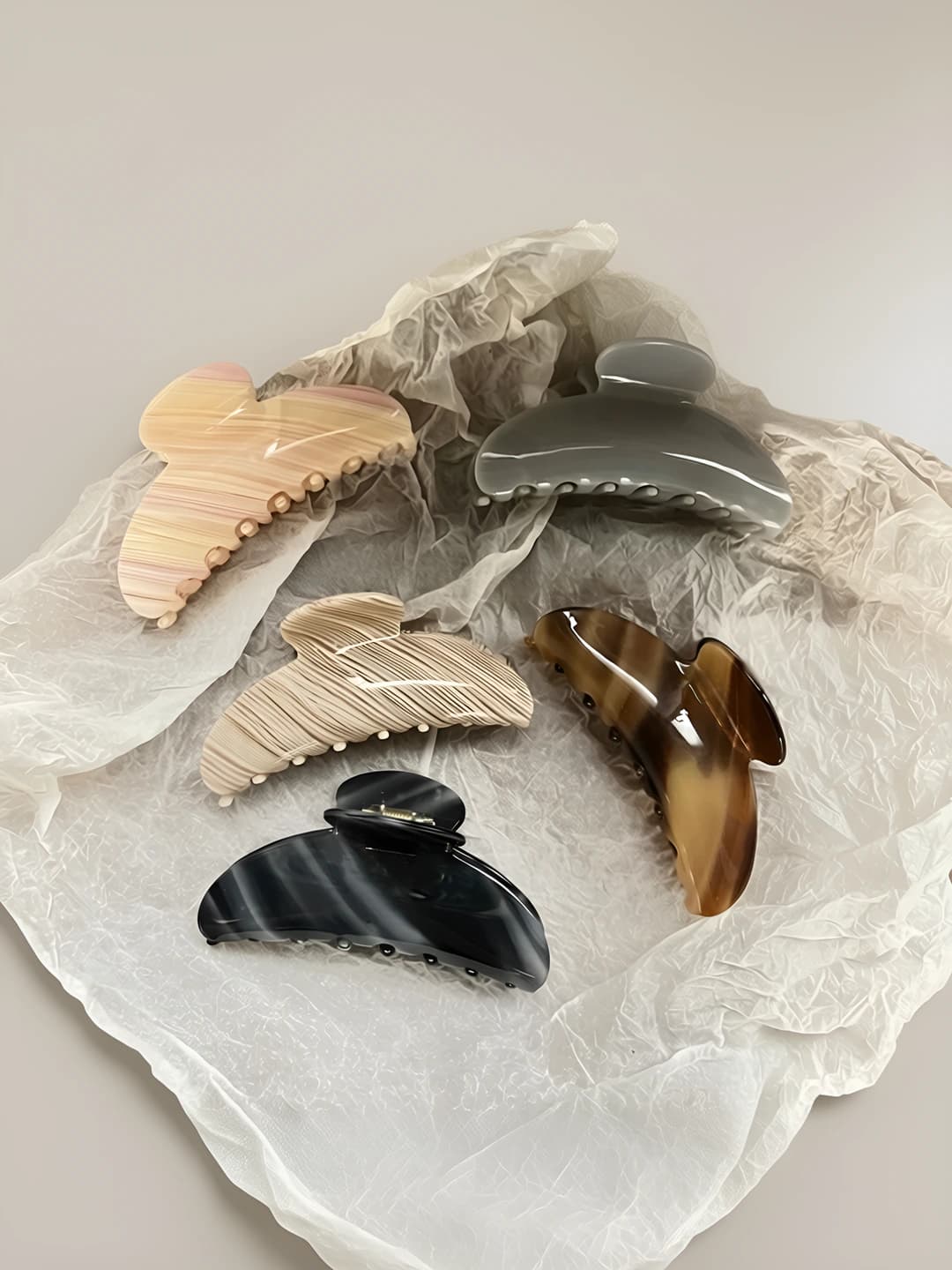 Women's hair clips and combs: large oval hair claw clips made of acetate in Korean style