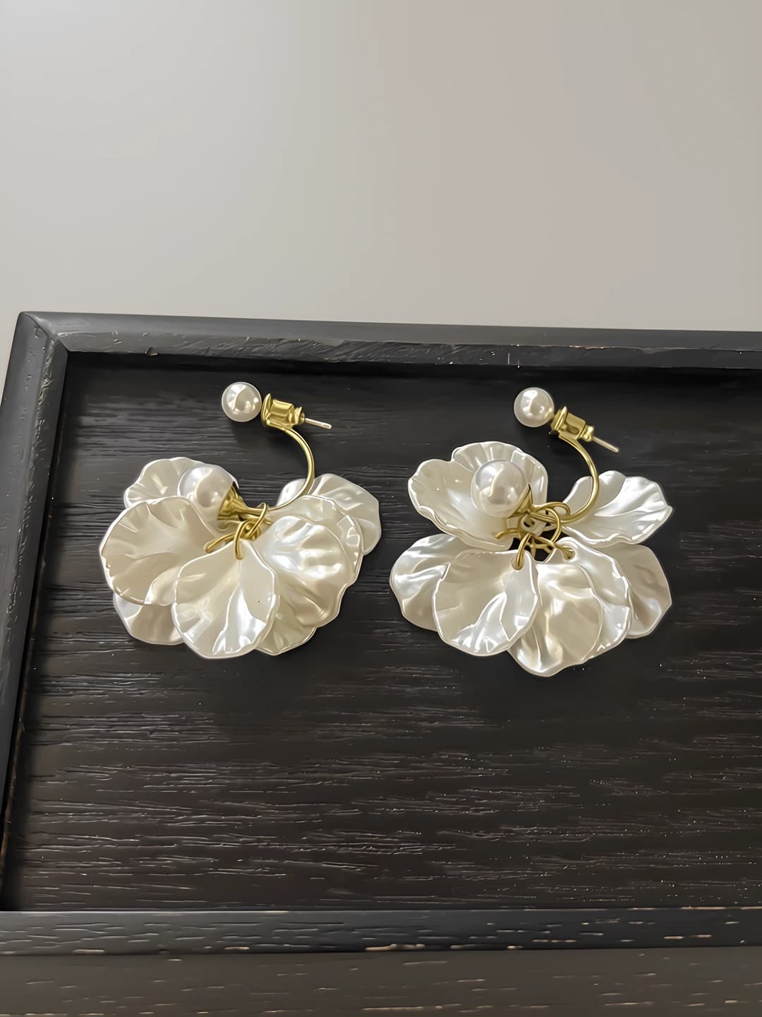 Petal stud earrings, 925 silver