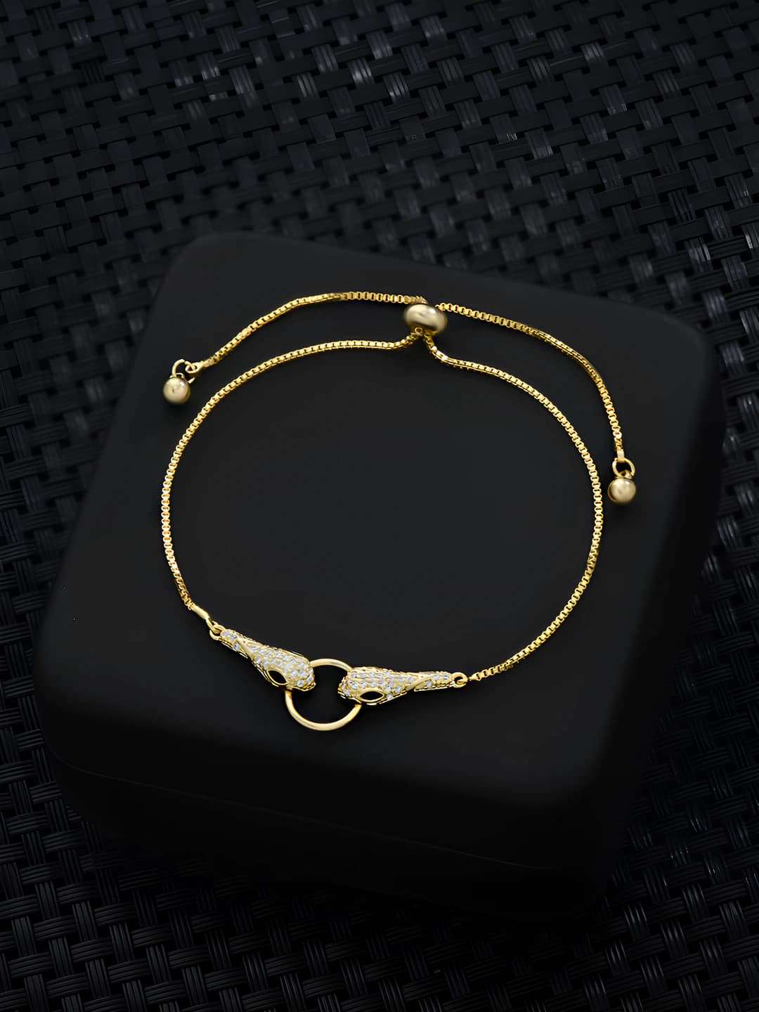 Women's adjustable zircon bracelet