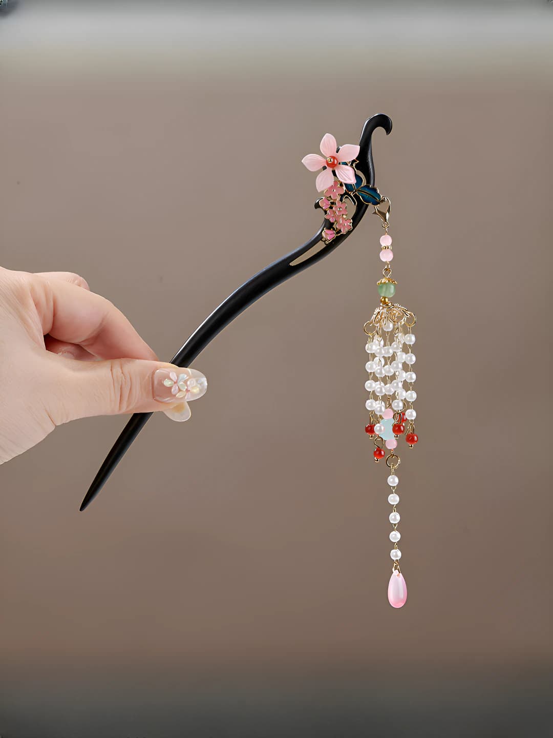 Gul ulg'urib kulgu (Haqiqiy sandal)