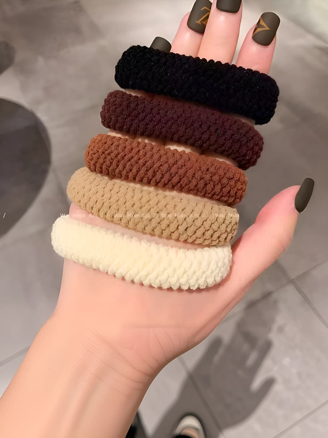 Fine wave, beige, 10 pcs, jar