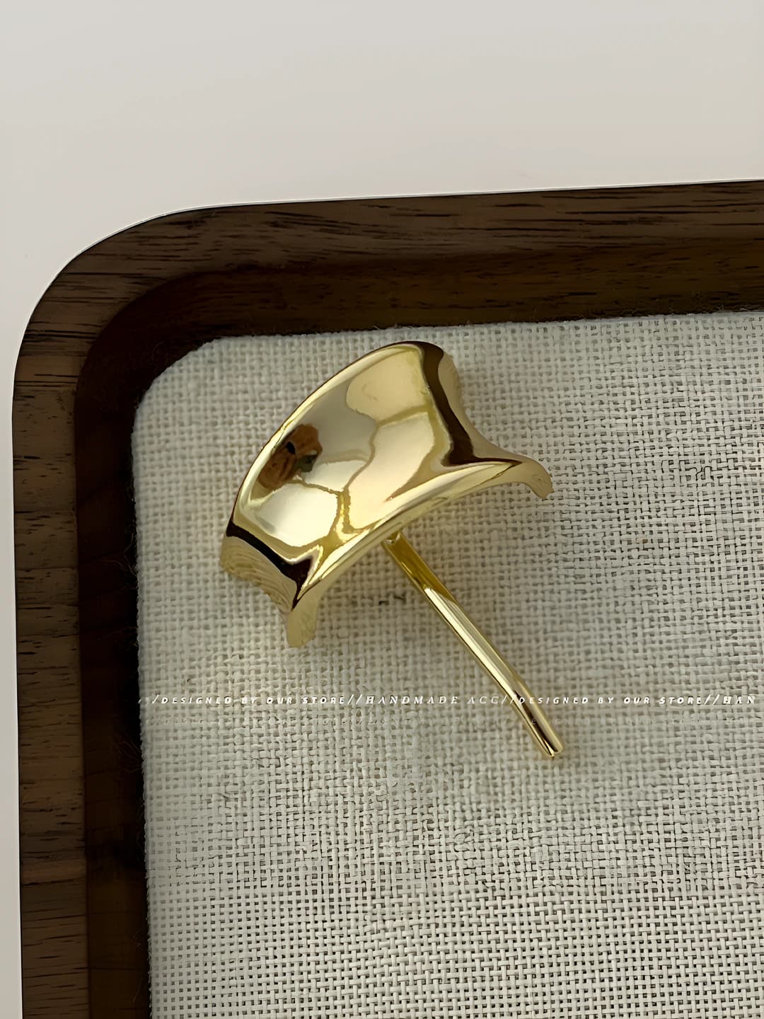 4# gold curved embossed