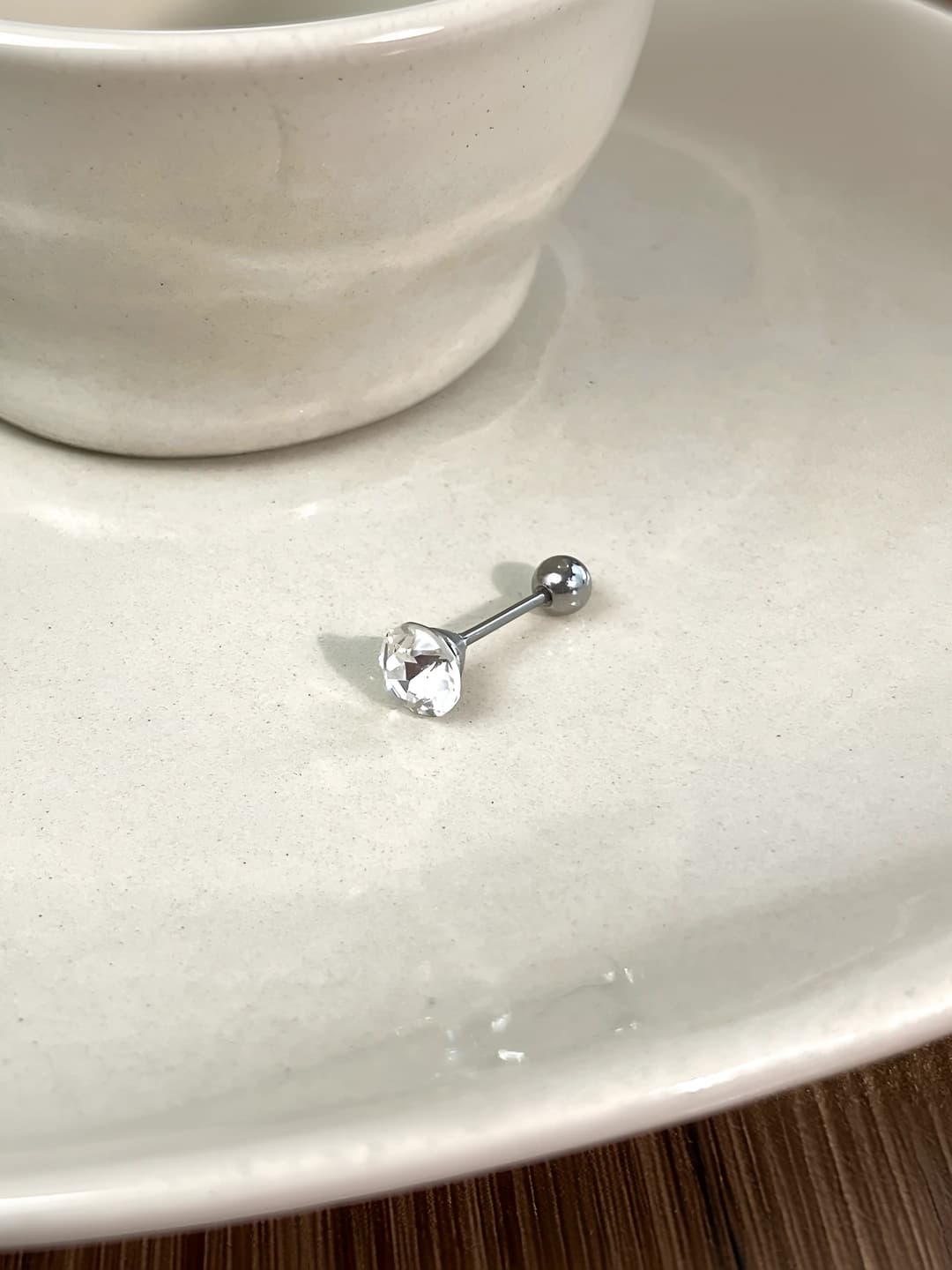 White earring 1 pc
