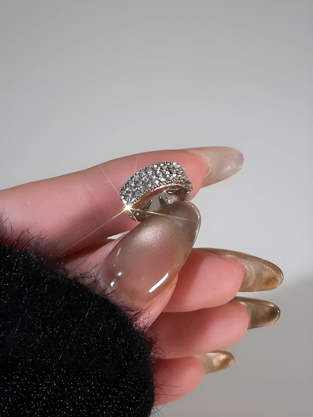 1# Rhinestone hair clip