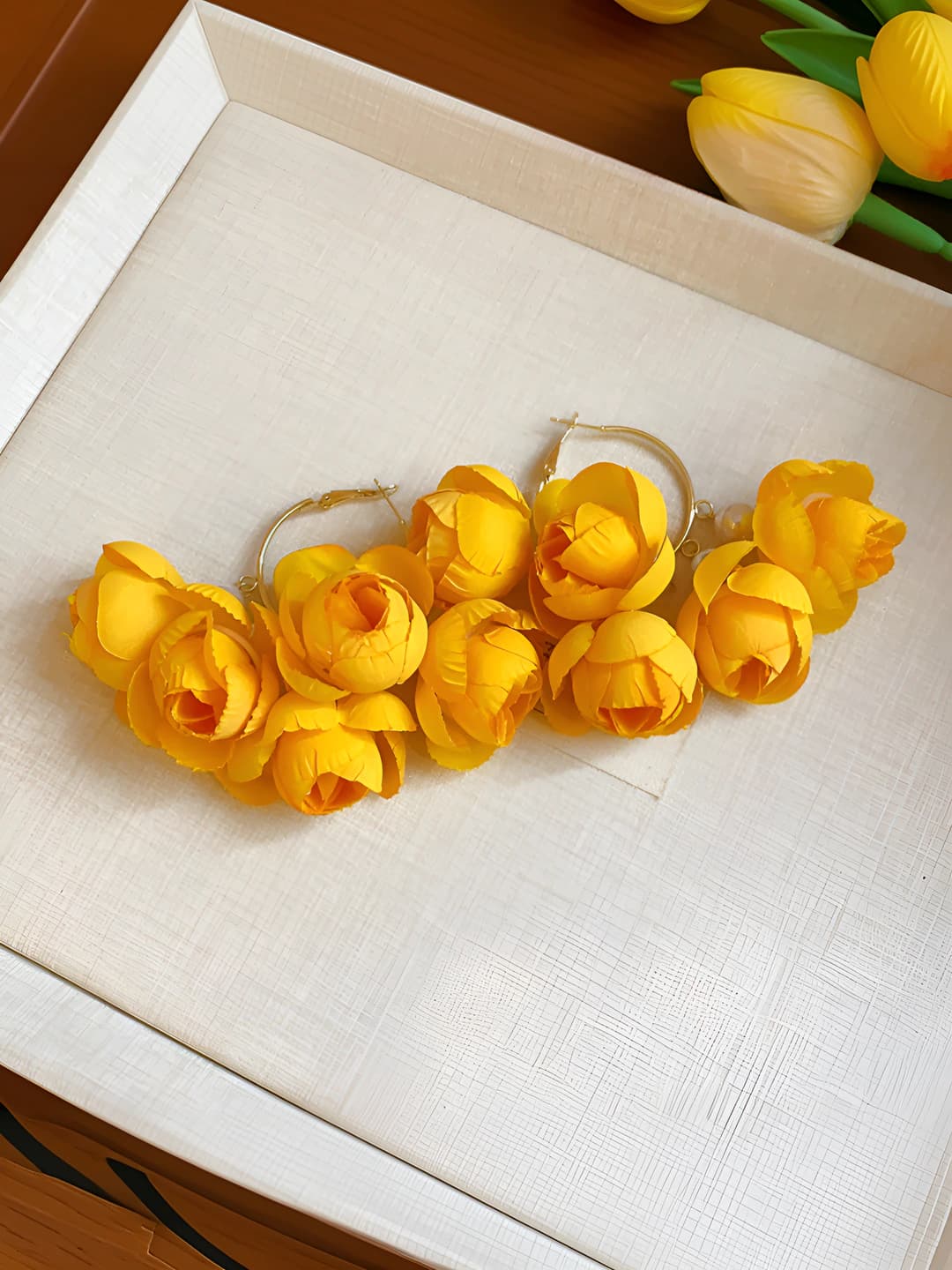 201# Silver post - Yellow flowers