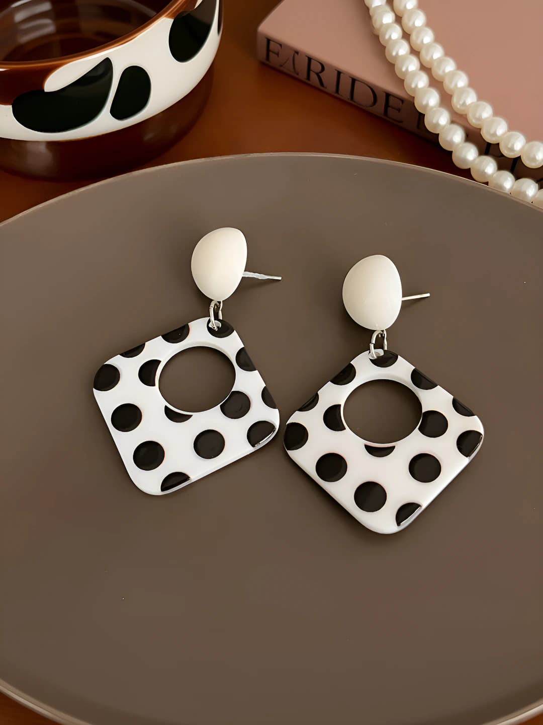 Plaid polka dot earrings (black and white)