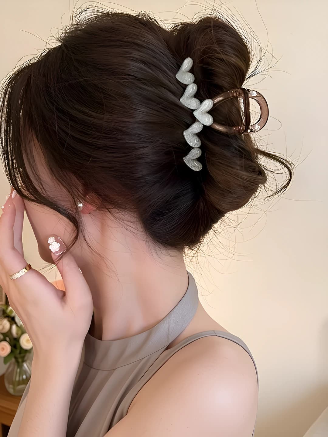 3# Grey-green heart clip 8.3 cm