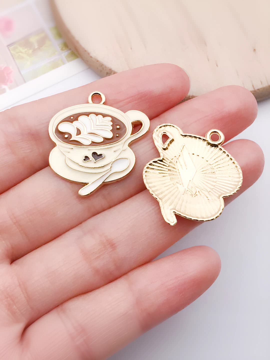 1 шт. светло-жёлтый кофейный набор 25x25mm-1.9g