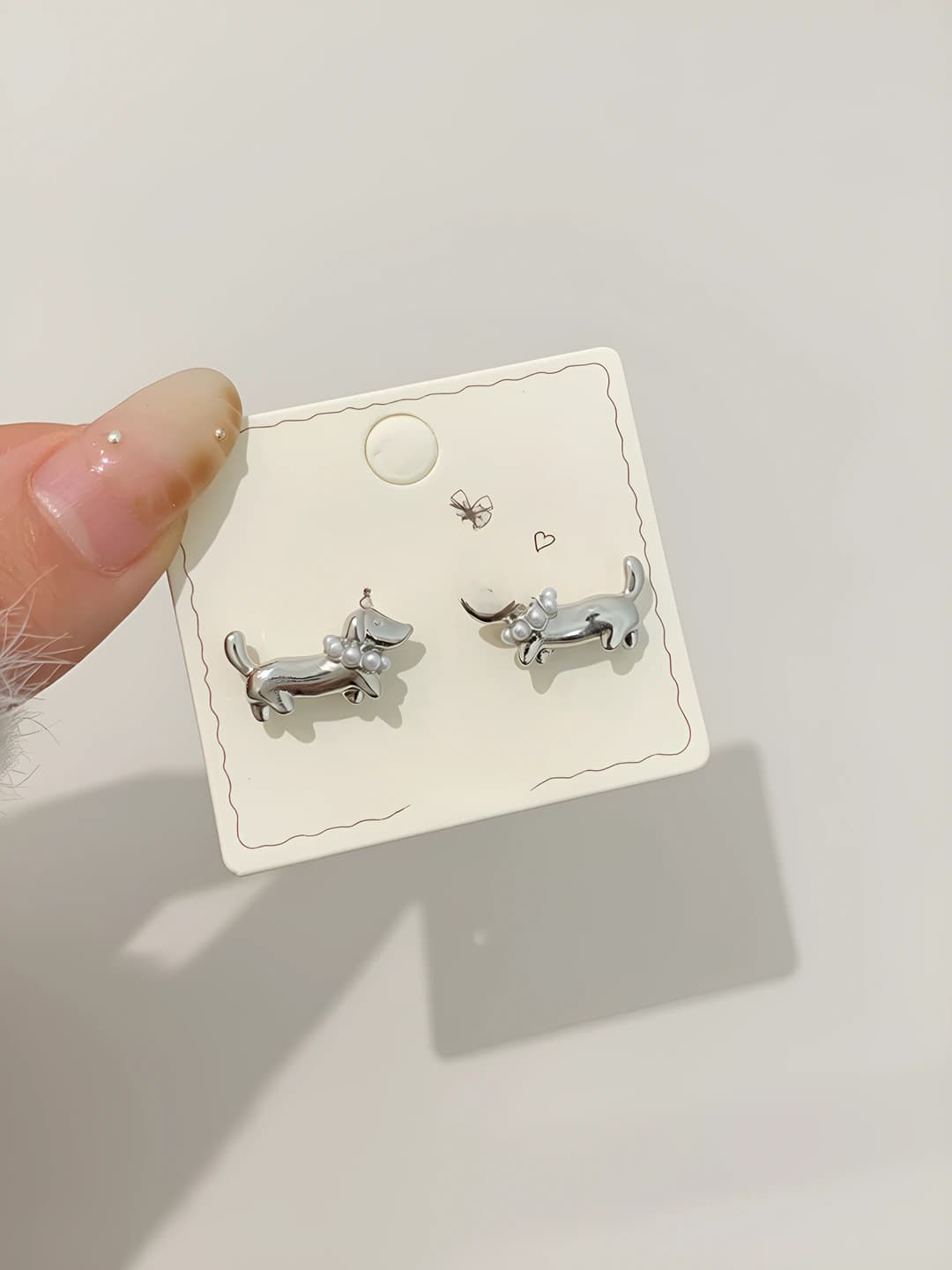 Women's silver pearl dog-shaped earrings, 925 silver post, sweet and elegant design