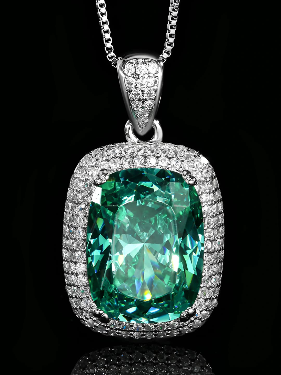 Bird nest cut, para green