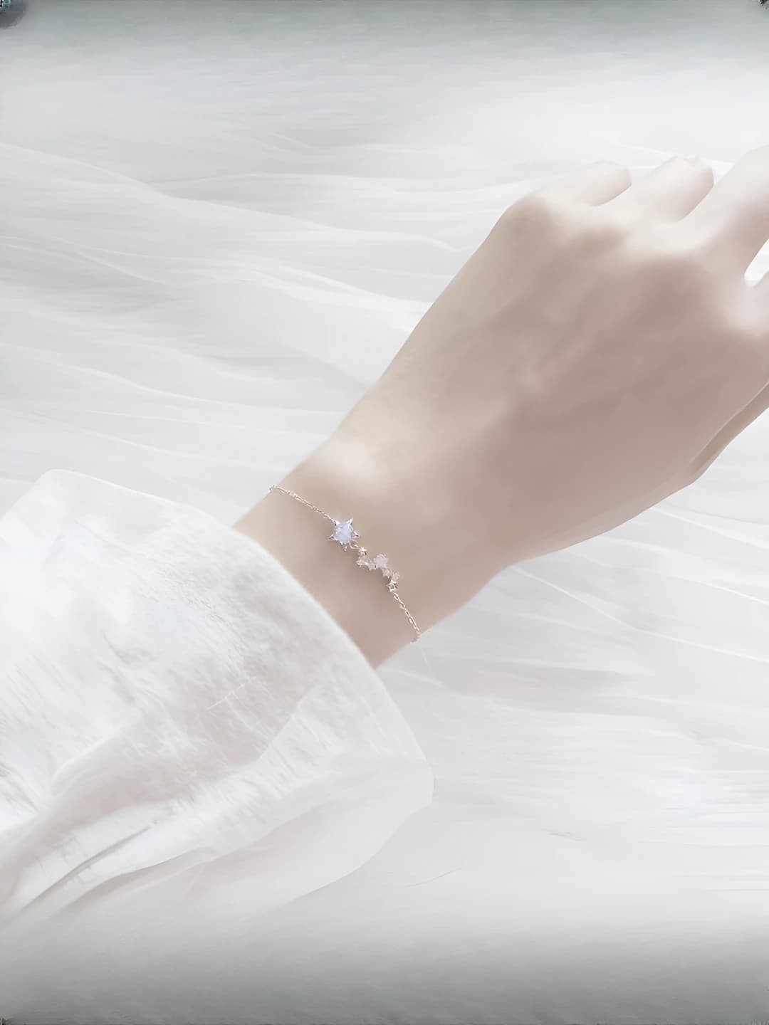 Silver-white, Star