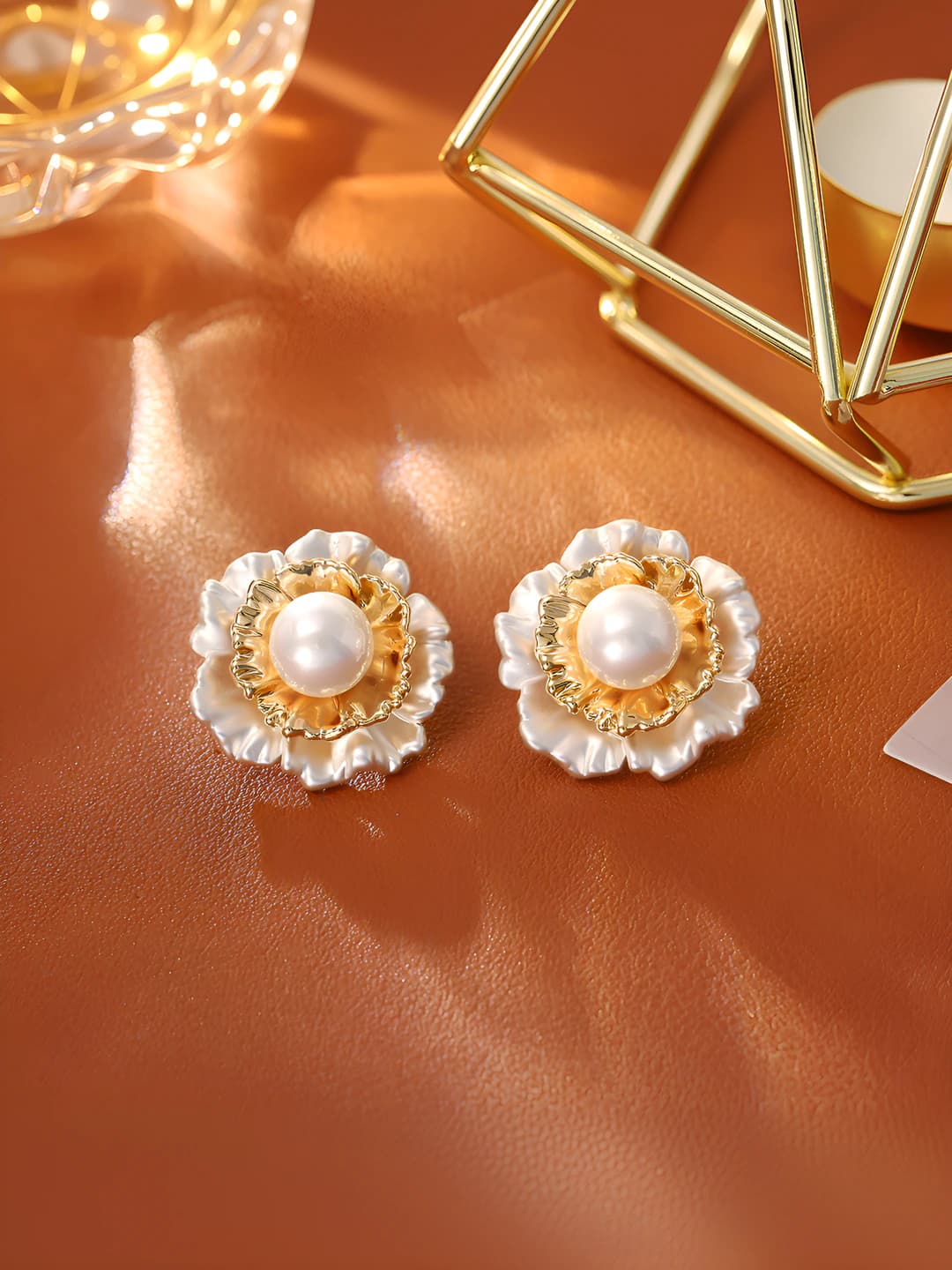 Pearl Flower Stud (S925)