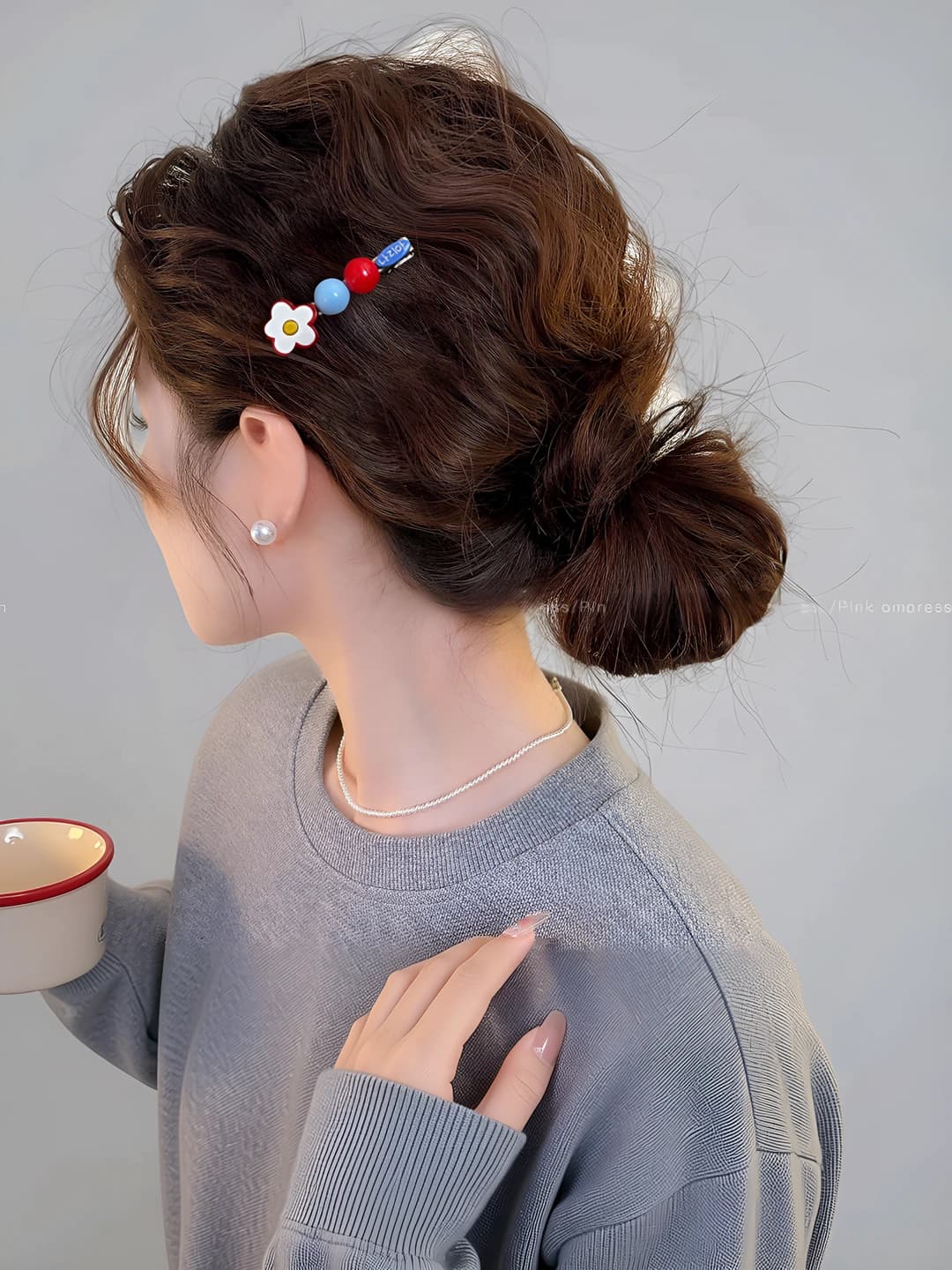 2# Blue label bead flower clip ~6 cm