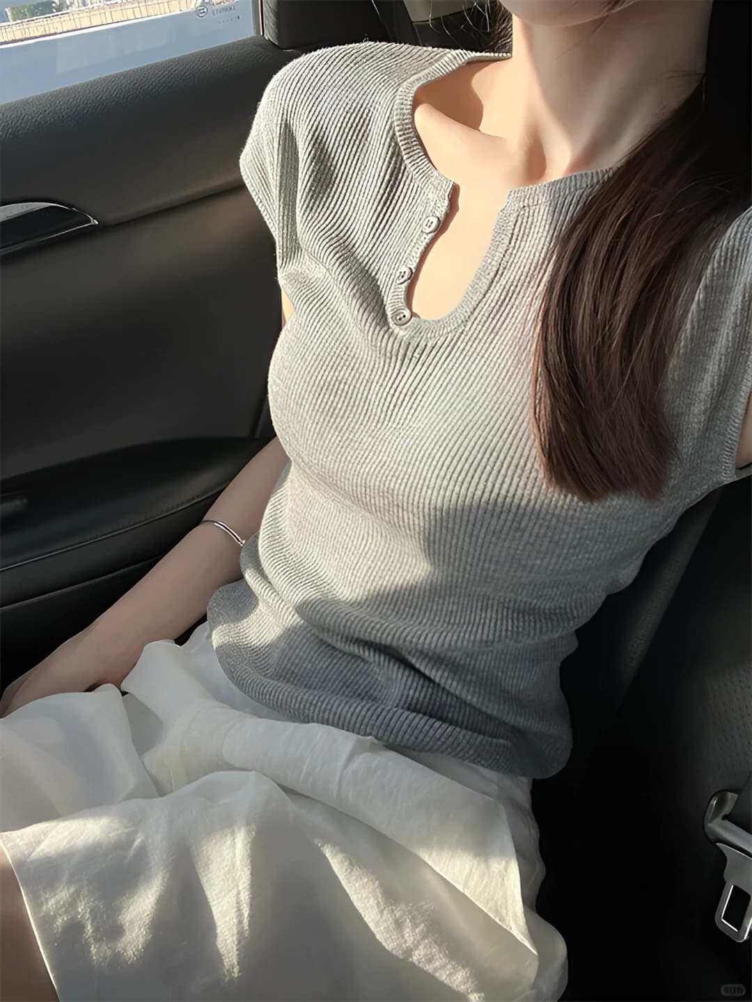 Women's summer V-neck short sleeve slim fit solid colour knitted top