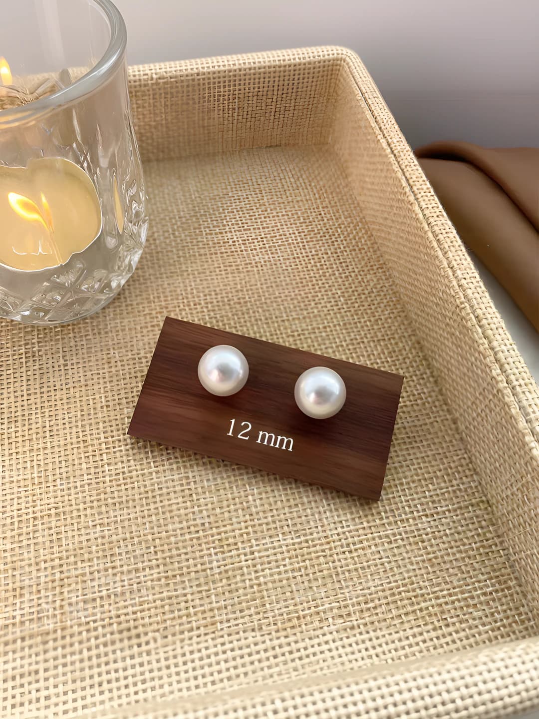 Pearl earrings, 12mm