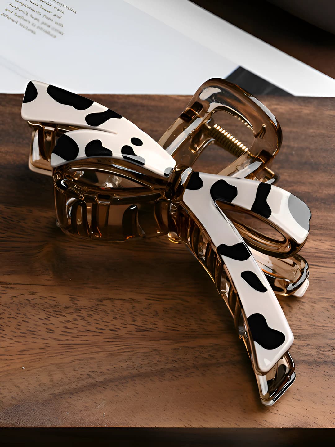 Tasma shaklidagi qisqichbaqa - Qora-oq leopard