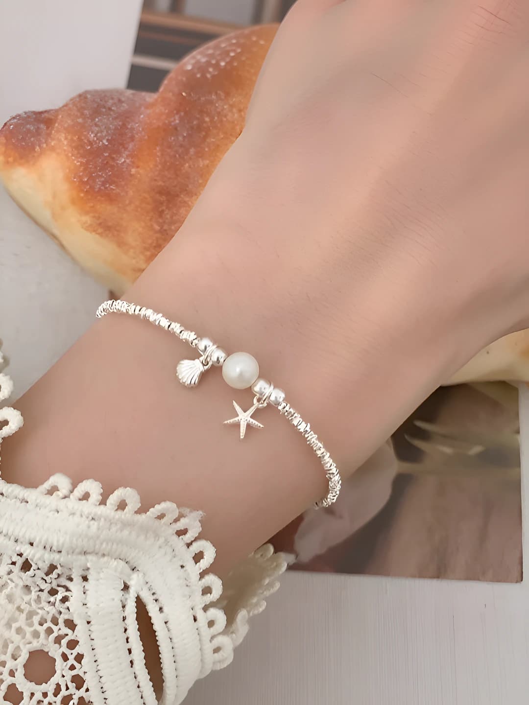 Women's charm bracelet in Korean style with star design