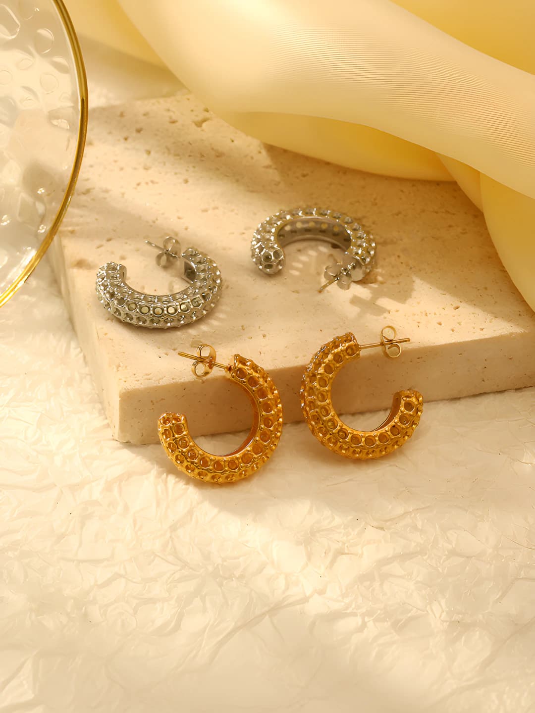 Women's geometric hoop earrings with 18K gold plating