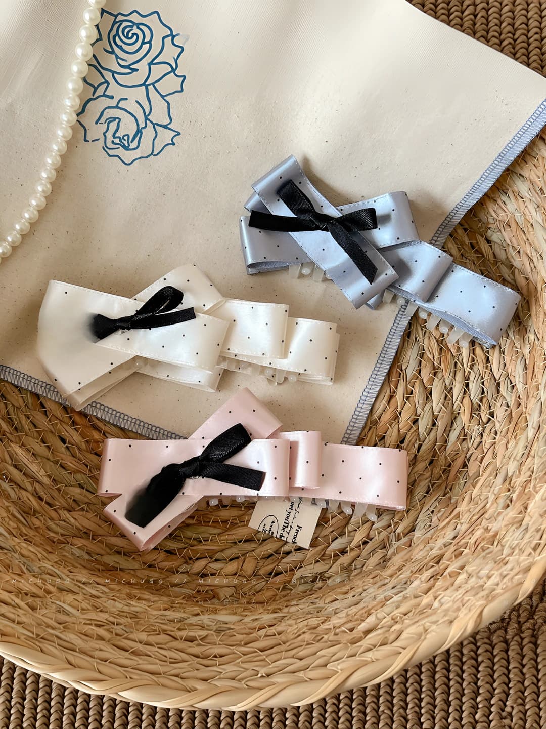 Women's spring retro style satin handmade banana clip with bow
