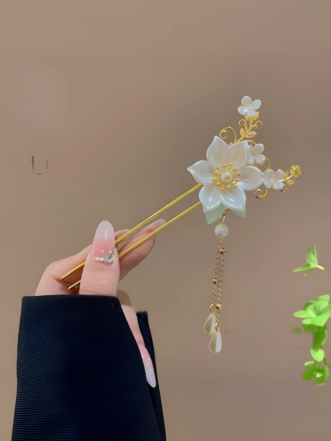 White - Lotus - Pearl