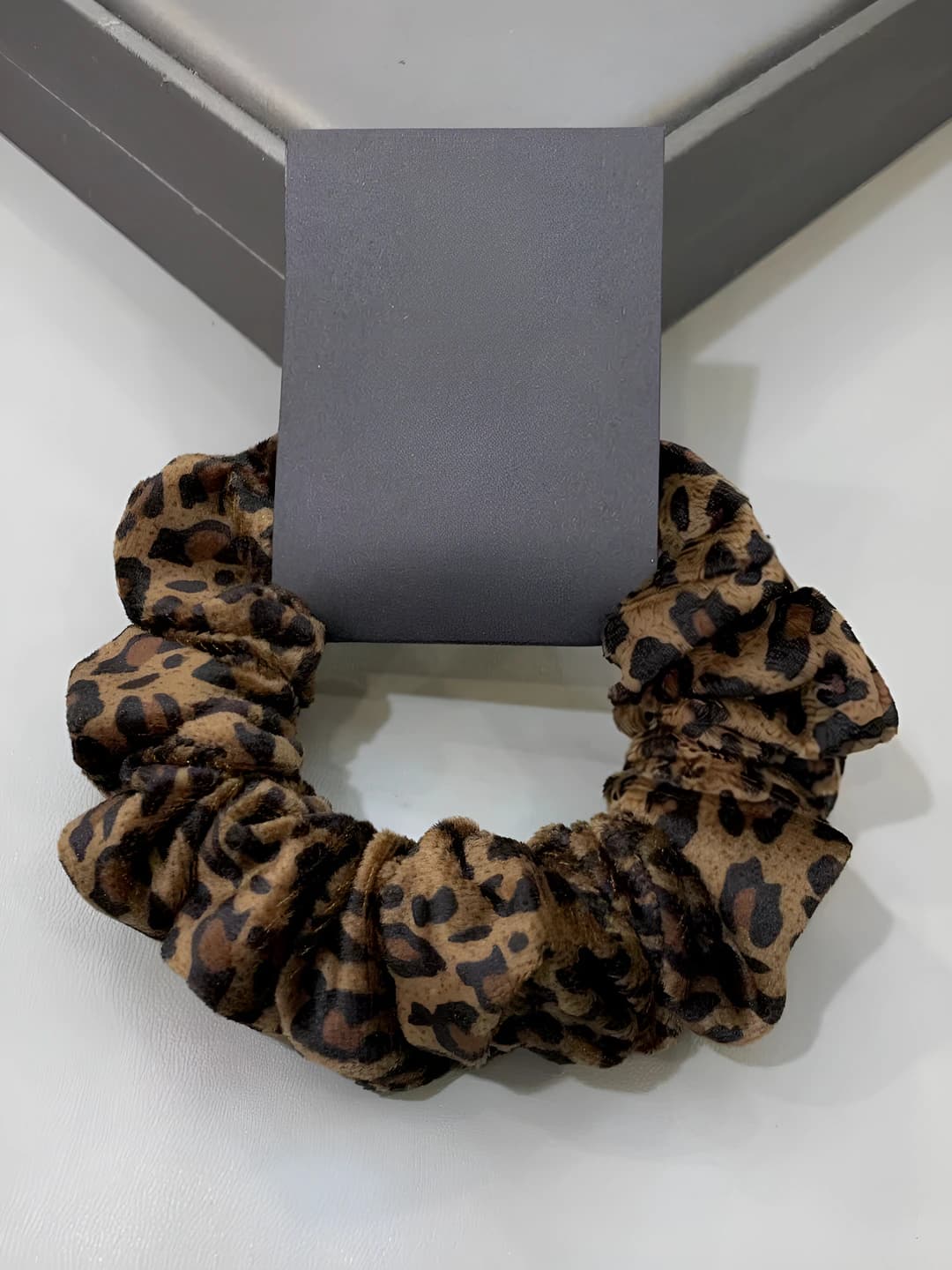 Suede leopard, 11 cm diameter