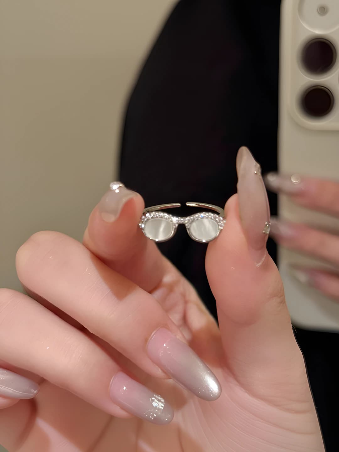 Silver glasses ring