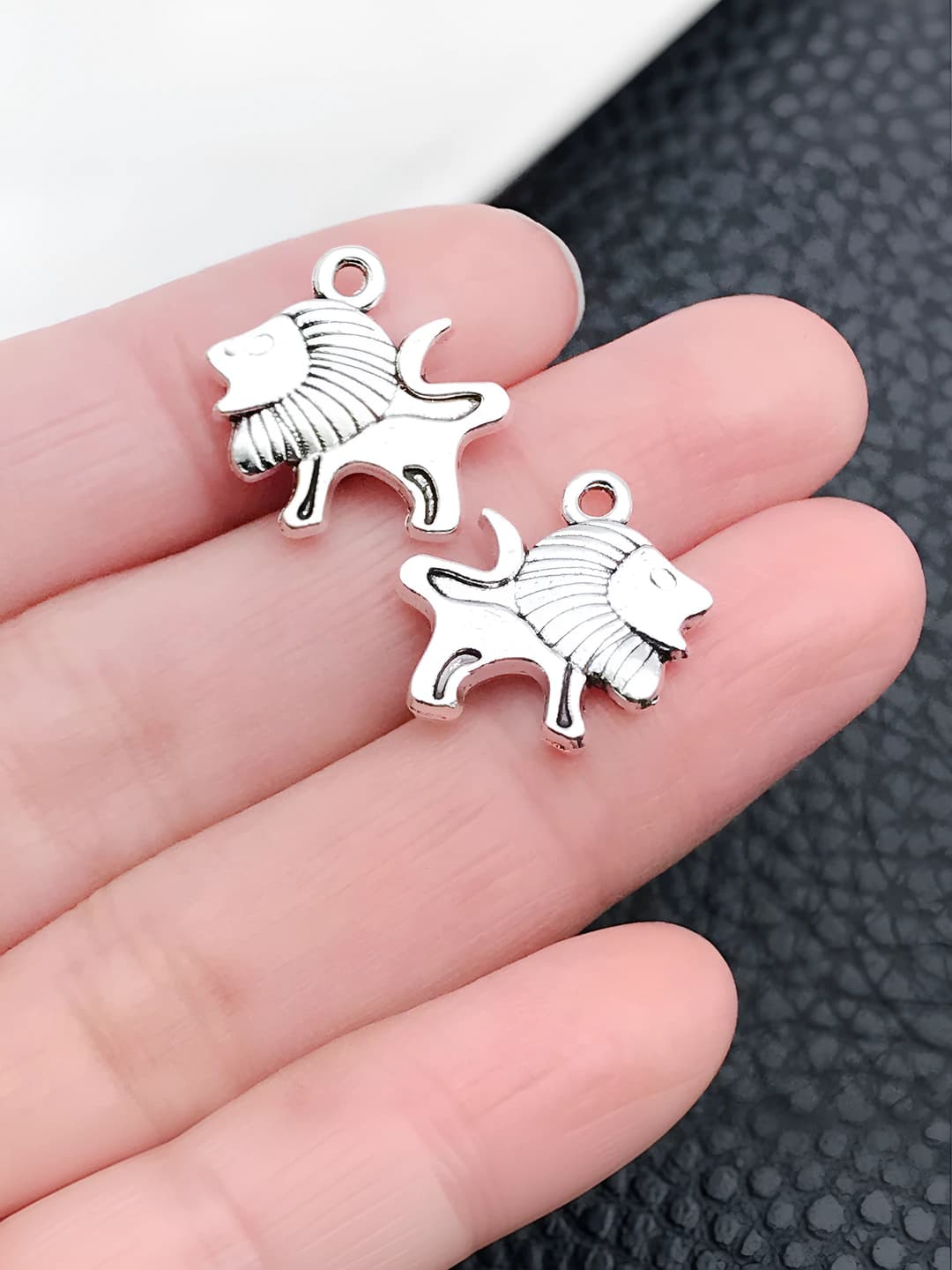 1 шт. старинное серебро лев 16x16.5mm-1.6g