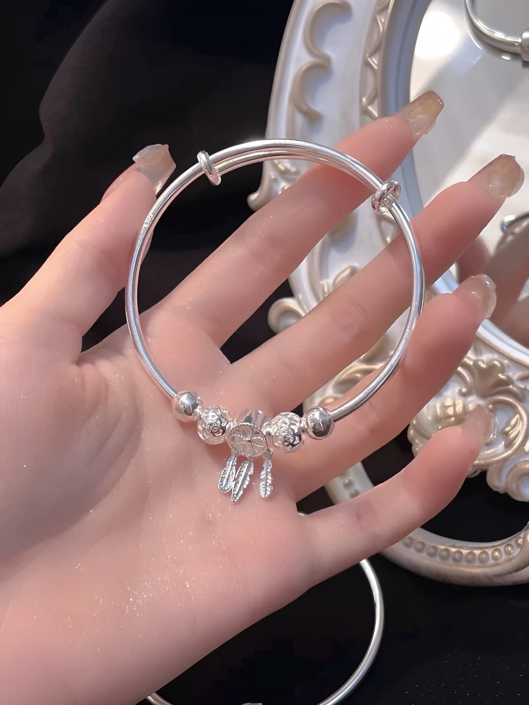 Women's silver-plated plain circle bangle bracelet, summer 2026