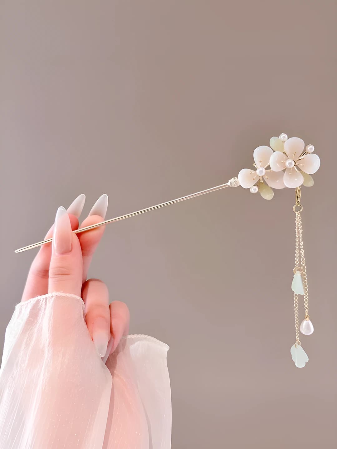 96# White magnolia double tassel hairpin - Gold (bagged)