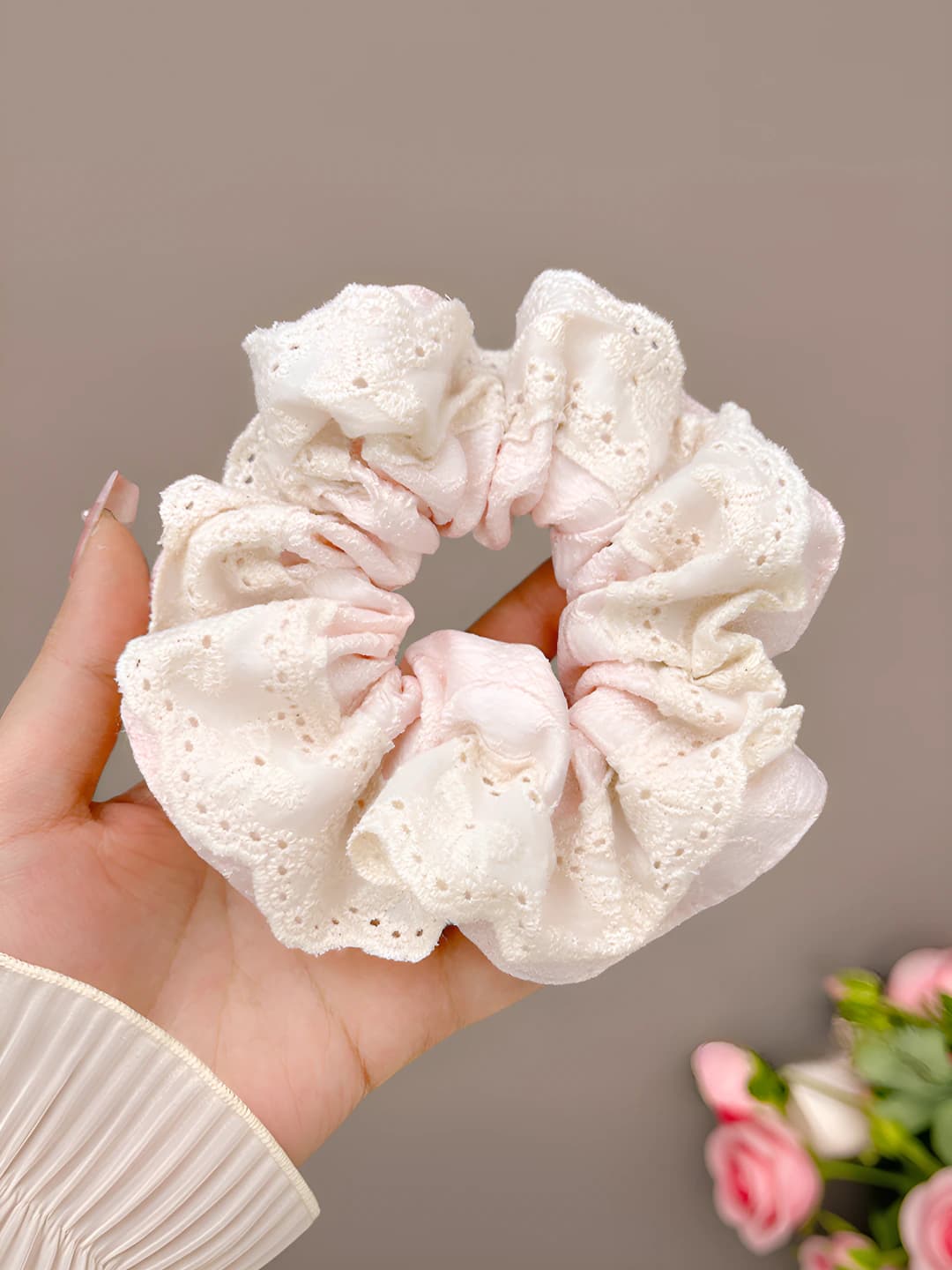 2#Pink lace scrunchie approx. 11 cm