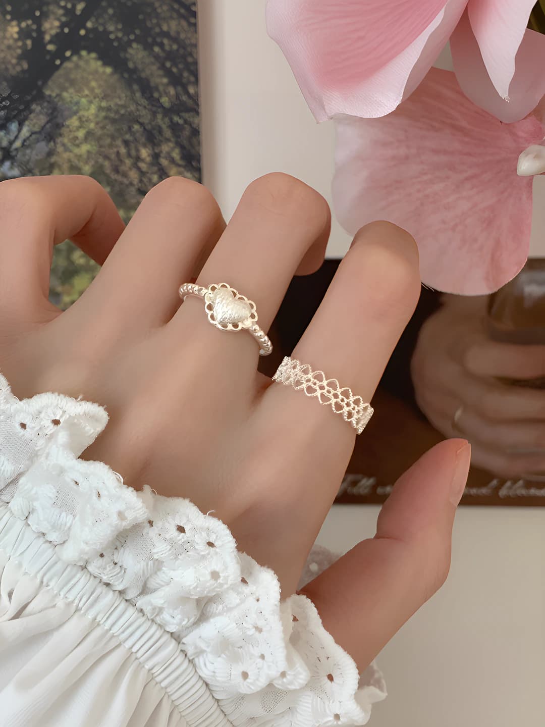 Women's lace heart ring, floral pattern, open design