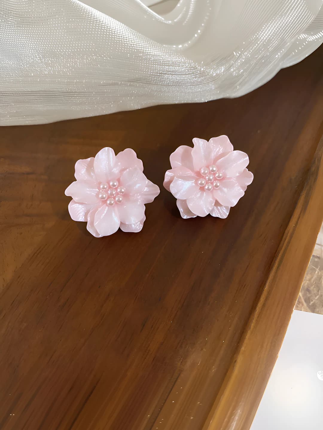 94# Silver post - Pink flowers