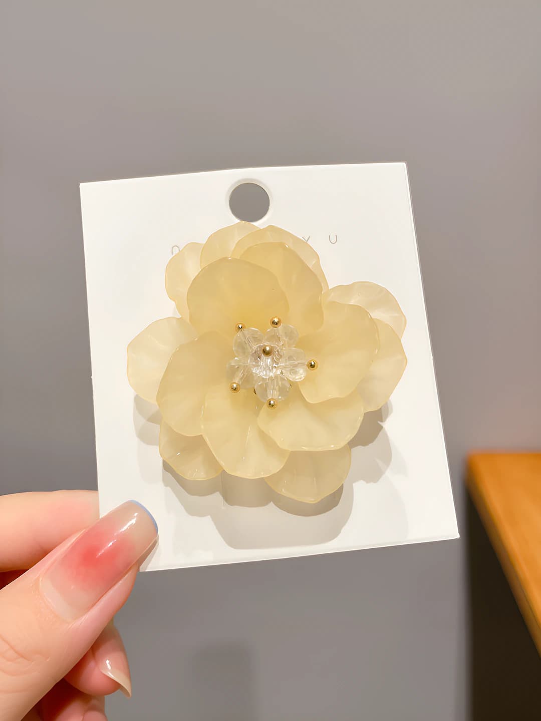 5# yellow camellia (approx. 5cm)