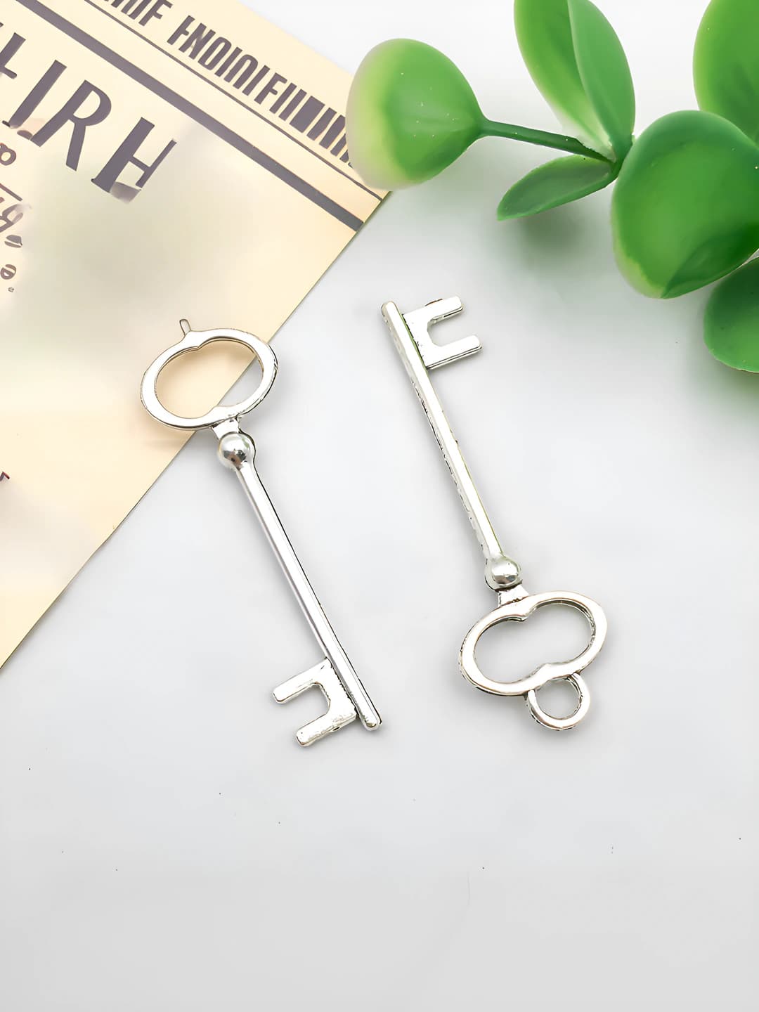 1 pc Antique silver key 14x40mm-1.15g-8464