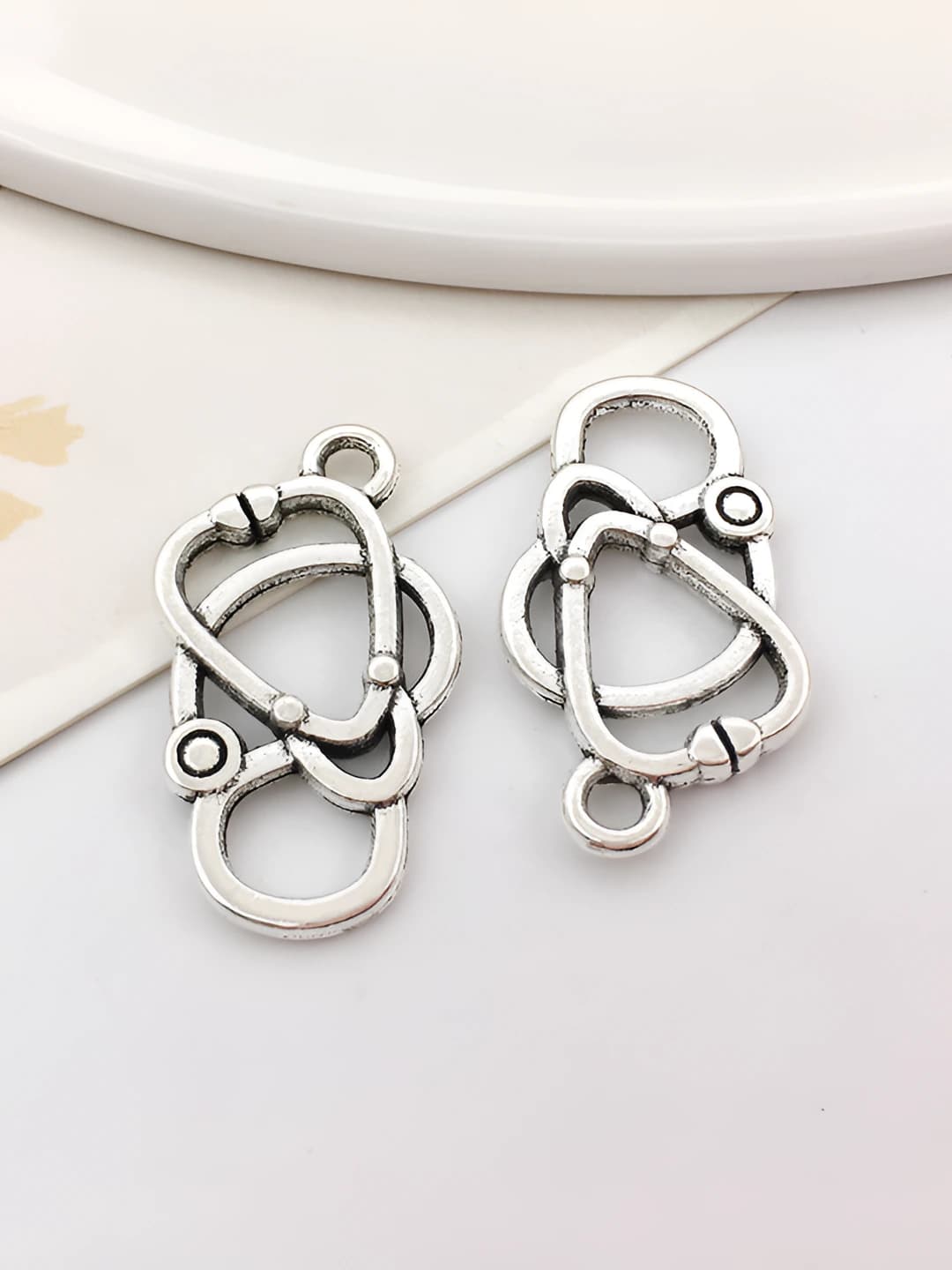 1 pc antique silver: stethoscope, 12x23mm, 1.2g