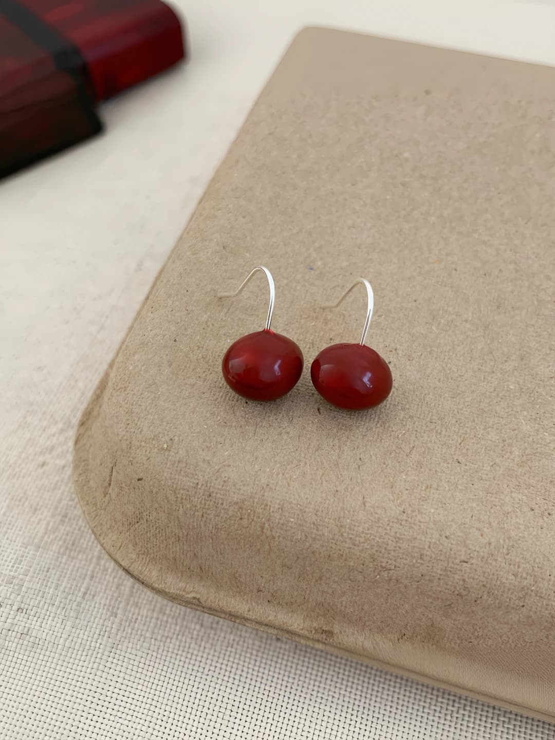 Wine red pearl ear hooks